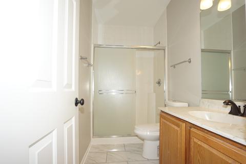 588 Declaration Ln, Aurora, IL 60502 photo 8