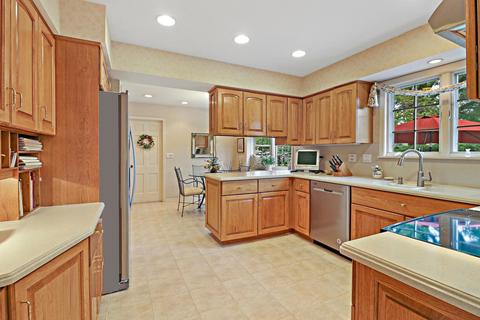 2289 Post Rd, Northbrook, IL 60062 photo 8