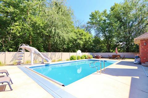 1043 Forest View Dr, Morris, IL 60450 photo 8