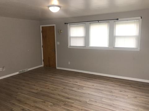 930 S 7th Ave, Kankakee, IL 60901 photo 4