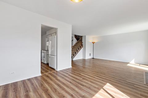834 Heatherbrook Ct, Wheaton, IL 60189 photo 5