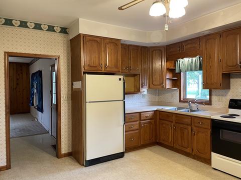 813 Masso St, Chenoa, IL 61726 photo 17
