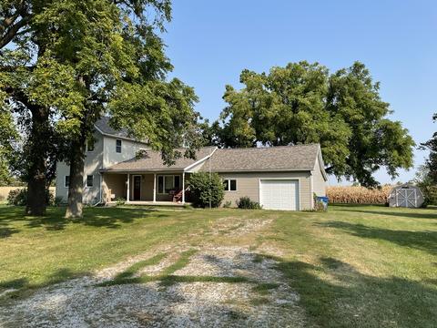 813 Masso St, Chenoa, IL 61726 photo 2
