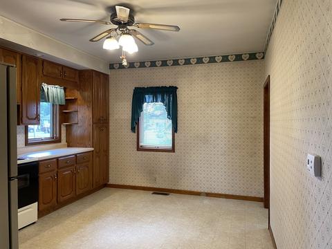813 Masso St, Chenoa, IL 61726 photo 14