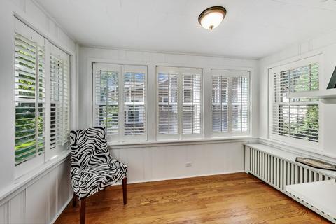 818 N Summit St, Wheaton, IL 60187 photo 8
