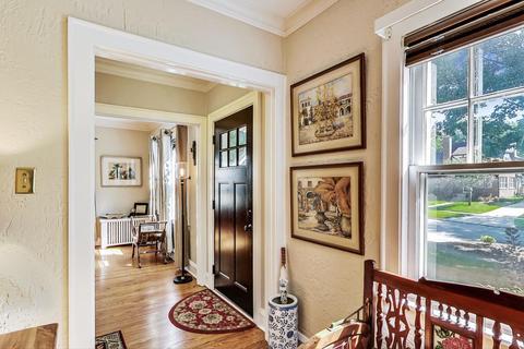 818 N Summit St, Wheaton, IL 60187 photo 5