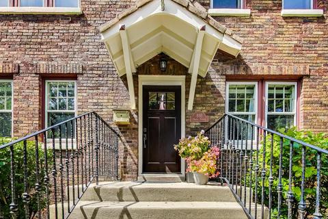 818 N Summit St, Wheaton, IL 60187 photo 4