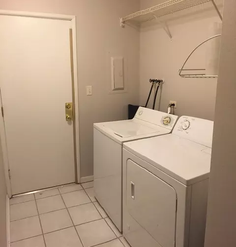 1710 Robin Ln #A, Hoffman Estates, IL 60169 photo 8