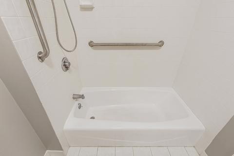 689 S Poplar Ave, Elmhurst, IL 60126 photo 25
