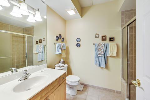 1277 E Thacker St #302, Des Plaines, IL 60016 photo 11