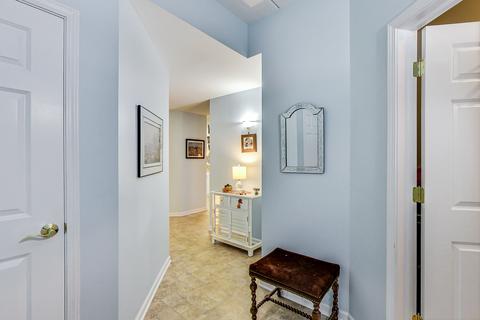 1277 E Thacker St #302, Des Plaines, IL 60016 photo 3