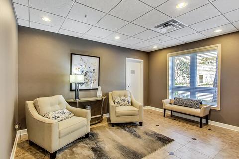 1277 E Thacker St #302, Des Plaines, IL 60016 photo 2