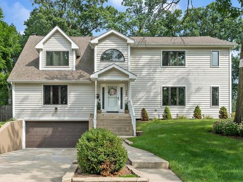 737 Spring St, Roselle, IL 60172 photo 1