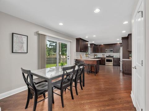 737 Spring St, Roselle, IL 60172 photo 7