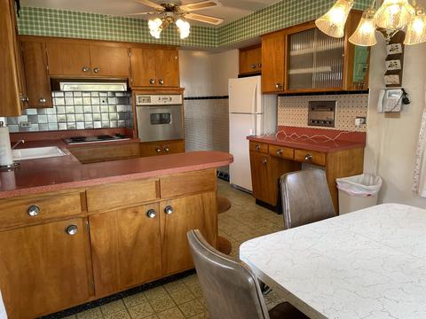 8021 S Massasoit Ave, Burbank, IL 60459 photo 3