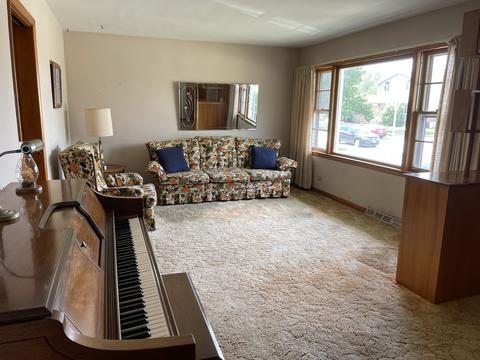 8021 S Massasoit Ave, Burbank, IL 60459 photo 7