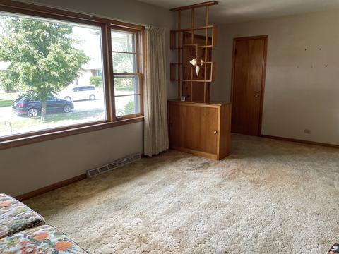 8021 S Massasoit Ave, Burbank, IL 60459 photo 8