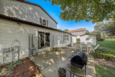 1516 Apache Dr, Naperville, IL 60563 photo 38