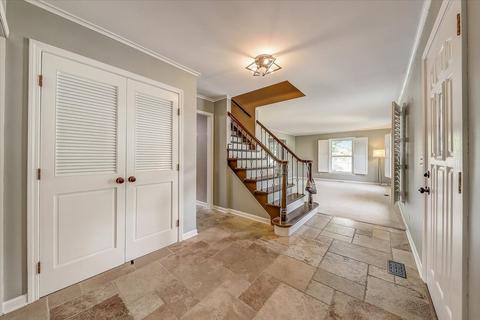 1516 Apache Dr, Naperville, IL 60563 photo 3