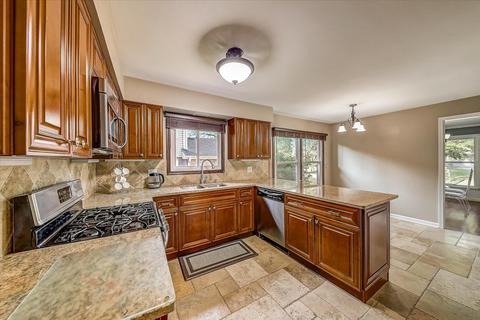 1516 Apache Dr, Naperville, IL 60563 photo 15