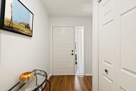 1924 Golfview Dr, Bartlett, IL 60103 photo 2