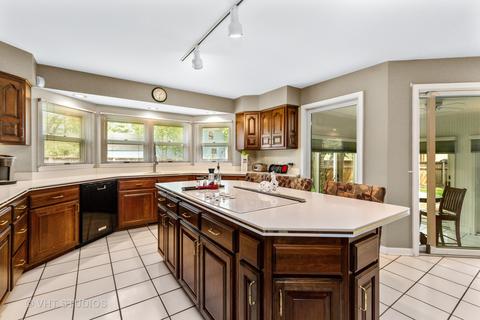 1910 Salem Rd, Elgin, IL 60123 photo 7