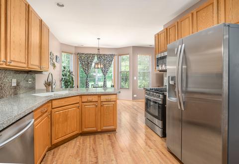 1440 Millbrook Dr, Algonquin, IL 60102 photo 5