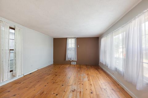 426 N Main St, Algonquin, IL 60102 photo 11