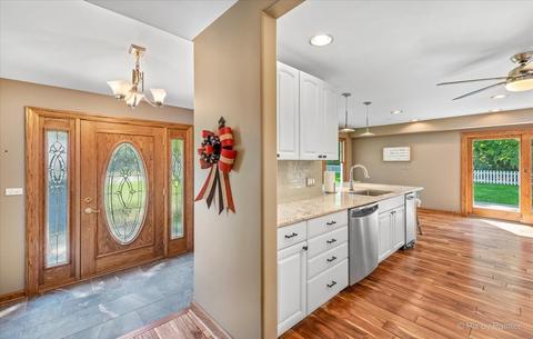 1213 Goodview Ave, Johnsburg, IL 60051 photo 6