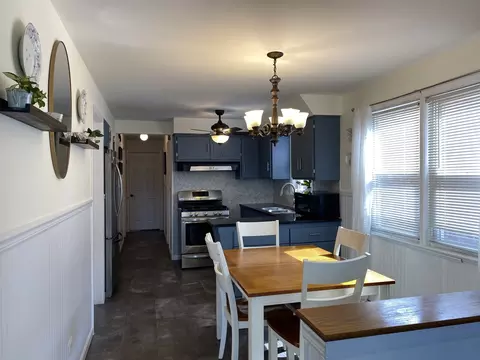 7015 W 63rd Pl, Chicago, IL 60638 photo 4