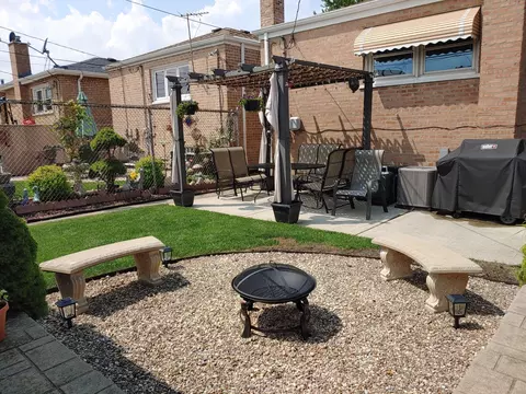 7015 W 63rd Pl, Chicago, IL 60638 photo 17