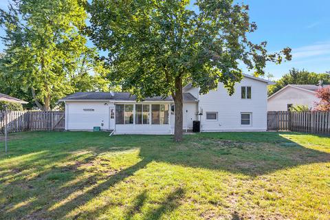 2113 Robert Dr, Champaign, IL 61821 photo 5