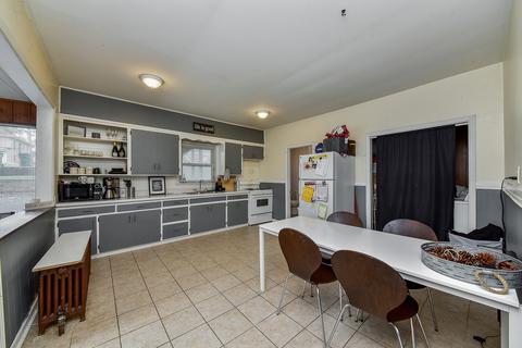 809 Summit St, Joliet, IL 60435 photo 5