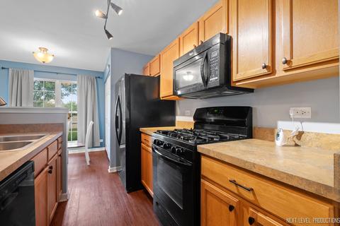 706 Keller St, Plano, IL 60545 photo 8