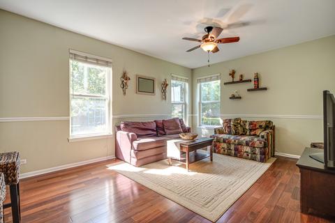 1890 E Ivy Cir, Lindenhurst, IL 60046 photo 9