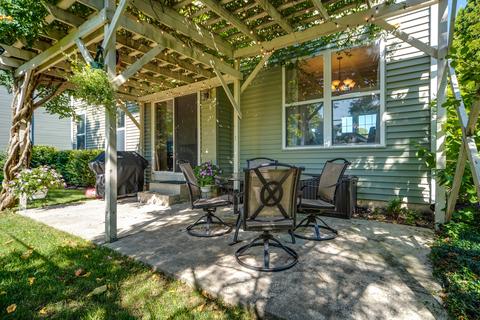 1890 E Ivy Cir, Lindenhurst, IL 60046 photo 32