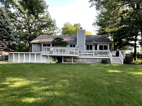 116 Willow St, Mchenry, IL 60051 photo 2