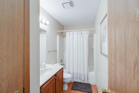 822 E Jefferson St, Bloomington, IL 61701 photo 18