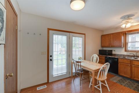 822 E Jefferson St, Bloomington, IL 61701 photo 10