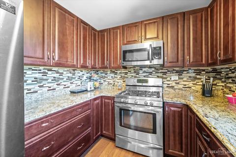 101 Iris Ct, Oswego, IL 60543 photo 8