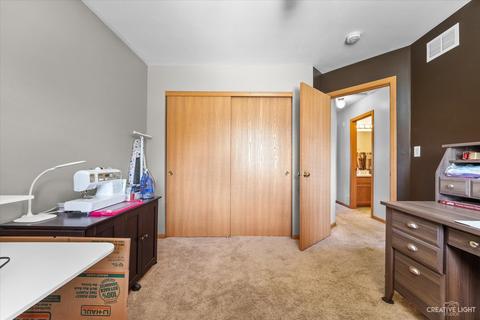 101 Iris Ct, Oswego, IL 60543 photo 16