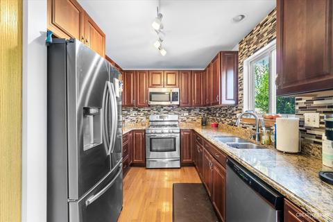 101 Iris Ct, Oswego, IL 60543 photo 7