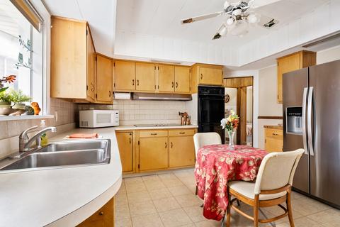 256 E Niagara Ave, Elmhurst, IL 60126 photo 9
