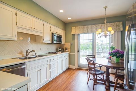 2011 Glendale Ave, Northbrook, IL 60062 photo 10