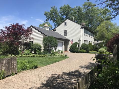 2011 Glendale Ave, Northbrook, IL 60062 photo 3