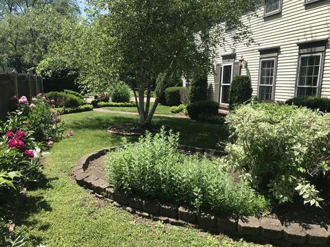 2011 Glendale Ave, Northbrook, IL 60062 photo 2