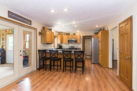 38 Gloucester Cir, Bloomington, IL 61704 photo 4