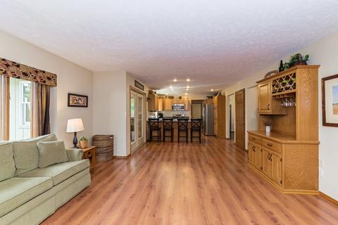 38 Gloucester Cir, Bloomington, IL 61704 photo 3