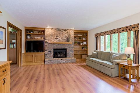38 Gloucester Cir, Bloomington, IL 61704 photo 2