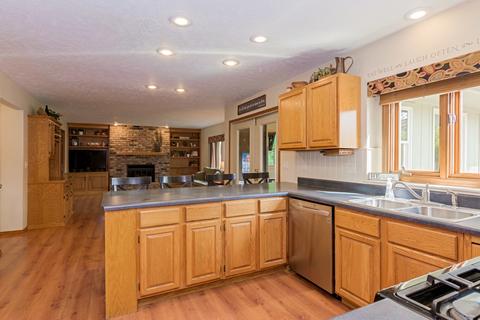 38 Gloucester Cir, Bloomington, IL 61704 photo 7